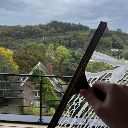 Raclage d'une vitre